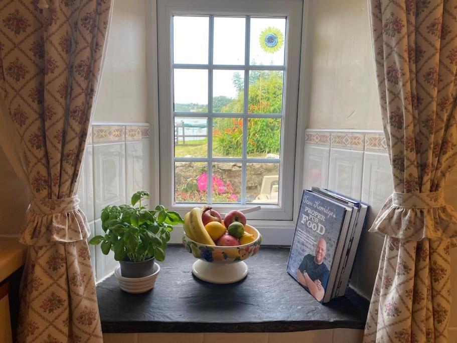 Banc Cottage Moylgrove 外观 照片